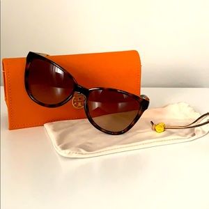 tory burch folding sunglasses